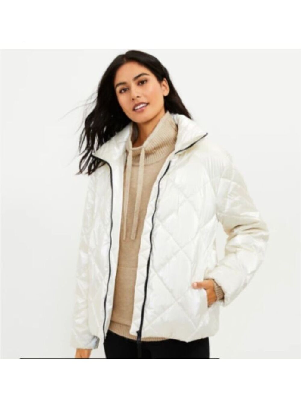 Size XL Lou&Grey  White Quilted Lightweight Puffer Jacket with Black Zipper